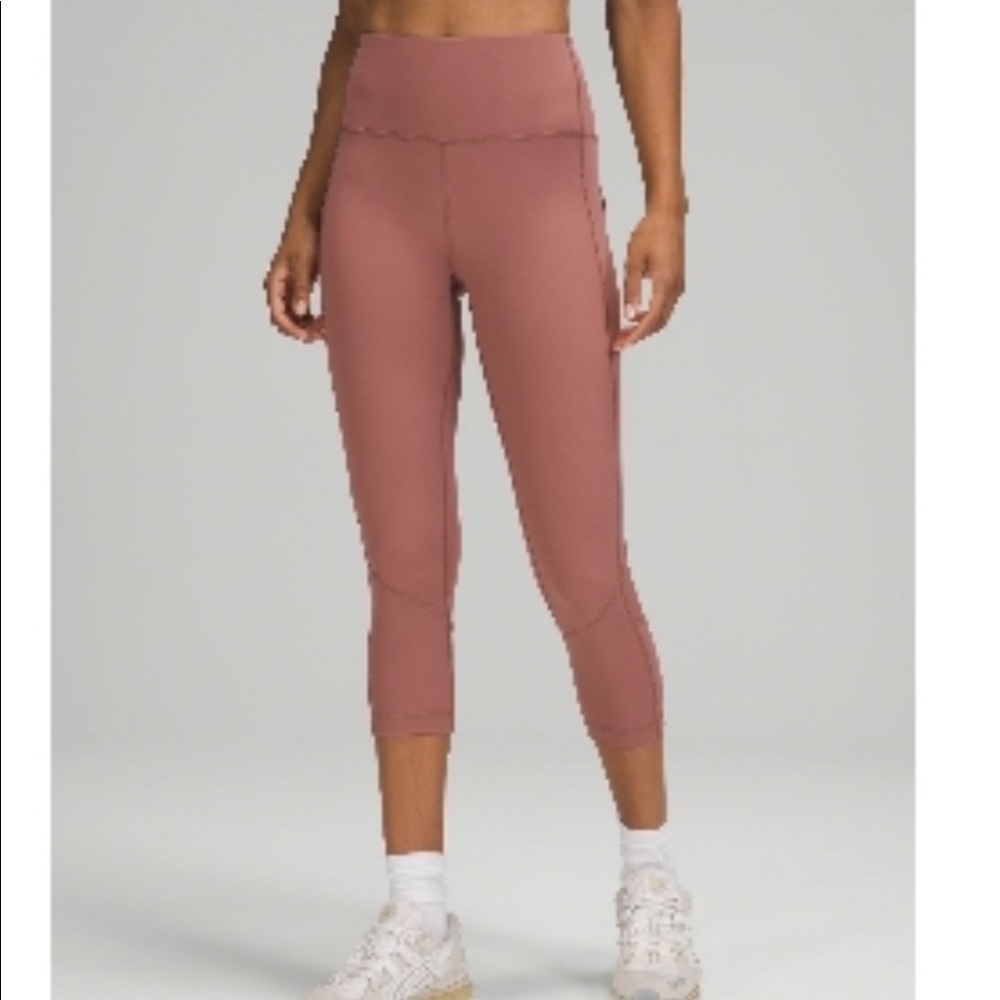 Lululemon High Rise Pace Rival Crop Leggings 22” in size 4
